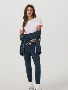 Vuori Performance Jogger - Long - Midnight Heather - Size Small